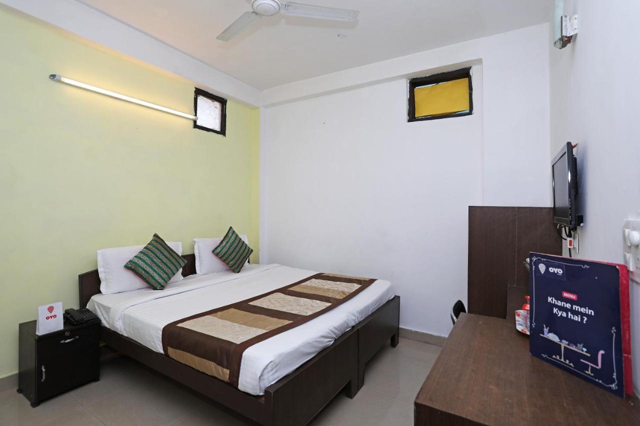Oyo 11392 The Hotel Grand Hospitality Noida Eksteriør billede