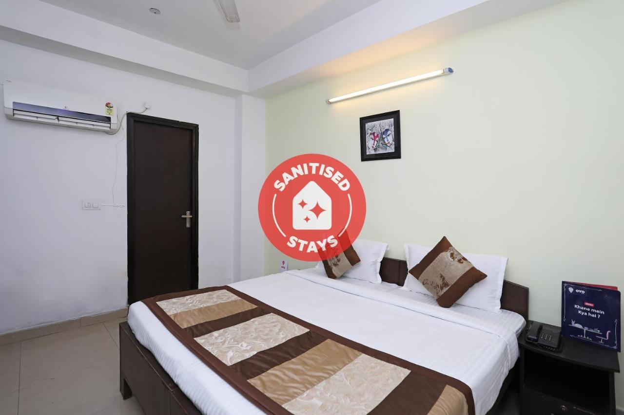 Oyo 11392 The Hotel Grand Hospitality Noida Eksteriør billede